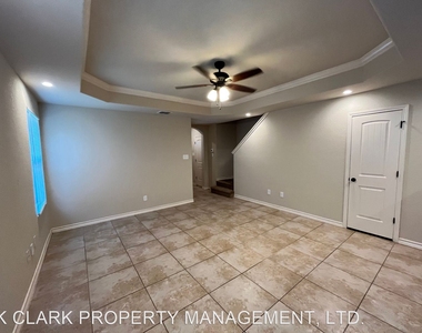 6878 Lakeview Dr #102 - Photo Thumbnail 2