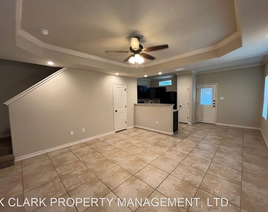 6878 Lakeview Dr #102 - Photo Thumbnail 5