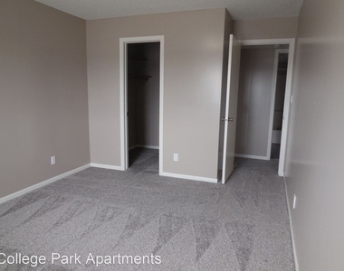 120 College Park Circle - Photo Thumbnail 7