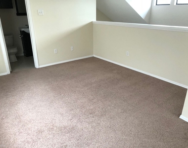 309 Mobile Ave Apt 8 - Photo Thumbnail 7