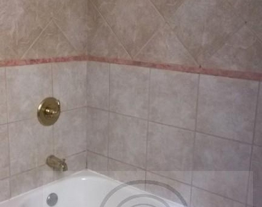 6026 West Addison Street - Photo Thumbnail 10