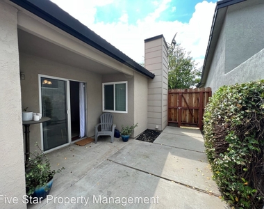 3636 Almeria Dr - Photo Thumbnail 24