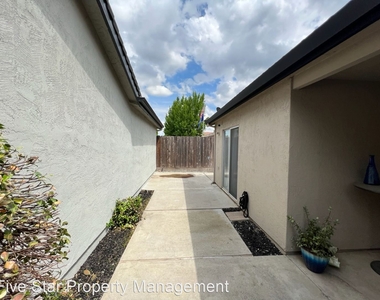 3636 Almeria Dr - Photo Thumbnail 25