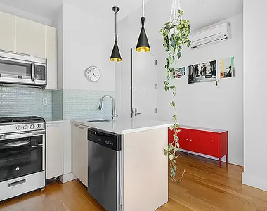 1433 Dekalb Avenue - Photo Thumbnail 5