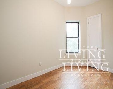 35 Rogers Avenue - Photo Thumbnail 14