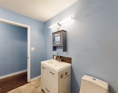 631 E Saint Catherine St - Photo Thumbnail 21