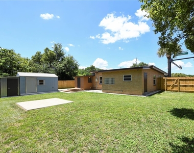 1012 W Fairbanks Avenue - Photo Thumbnail 9