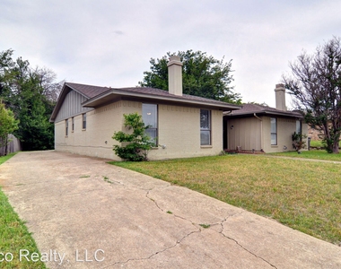 6813 W Cleburne Rd - Photo Thumbnail 21