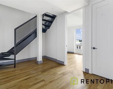 209 Montrose Avenue - Photo Thumbnail 4