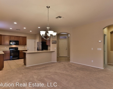 3067 E. Palmdale Ln. - Photo Thumbnail 3