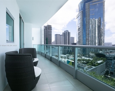 900 Biscayne Blvd Apt 2409 - Photo Thumbnail 4