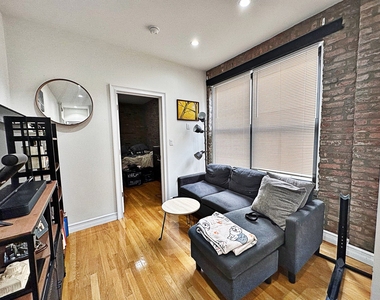 424 East 13th Street - Photo Thumbnail 12