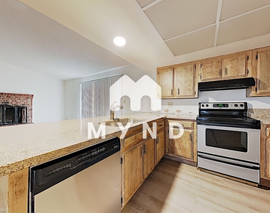 475 Talus Way - Photo Thumbnail 5