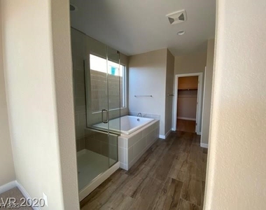 12537 Dolan Point Street - Photo Thumbnail 11