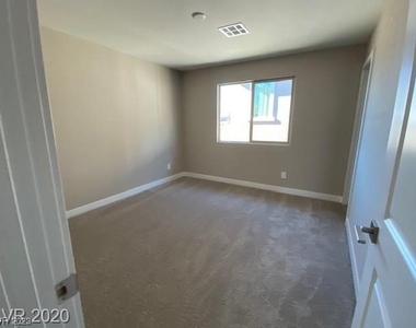 12537 Dolan Point Street - Photo Thumbnail 21