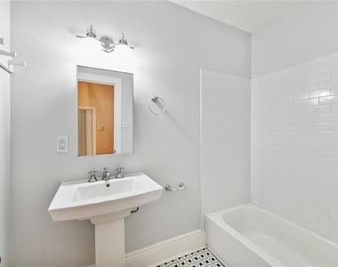 1309 Dauphine Street - Photo Thumbnail 9