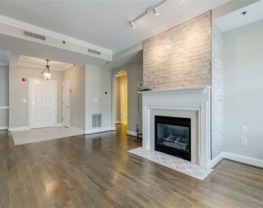 1735 Peachtree Street Ne - Photo Thumbnail 3