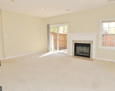 7506 Oldham Way - Photo Thumbnail 23