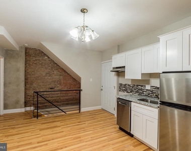 1126 E Passyunk Avenue - Photo Thumbnail 2