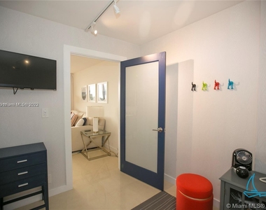 8877 Collins Ave - Photo Thumbnail 13