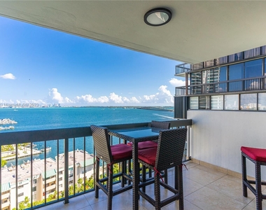 2333 Brickell Ave - Photo Thumbnail 15