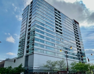 659 W Randolph Street - Photo Thumbnail 0