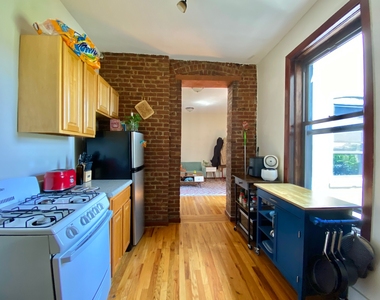 210 Humboldt Street - Photo Thumbnail 6