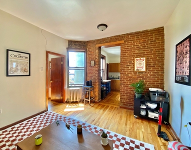 210 Humboldt Street - Photo Thumbnail 3