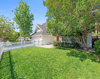 5463 Katherine Avenue - Photo Thumbnail 3