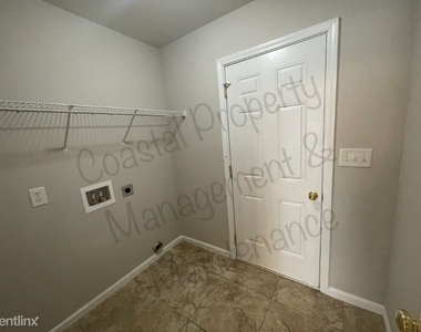 1074 Great Lakes Cir - Photo Thumbnail 26