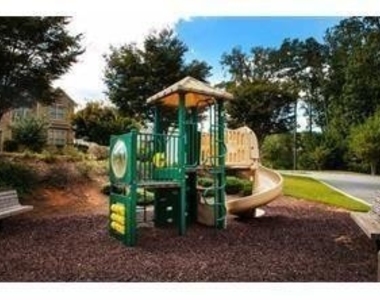 433 Cherry Tree Lane Ne - Photo Thumbnail 24