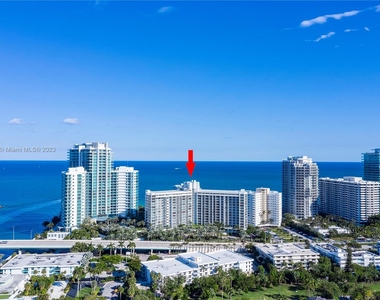 10275 Collins Ave - Photo Thumbnail 16