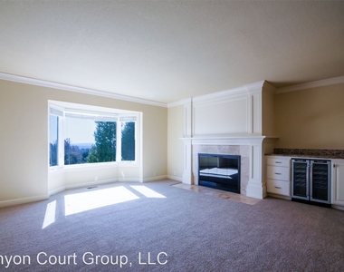 6520 - 6570 Sw Canyon Court - Photo Thumbnail 24