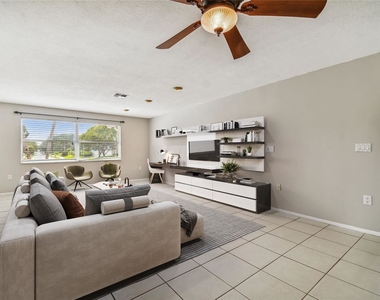 500 R Sanibel Court - Photo Thumbnail 8