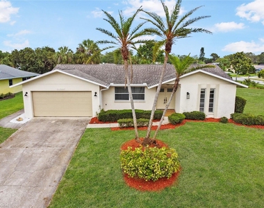 500 R Sanibel Court - Photo Thumbnail 5