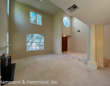 7635 Graystone Dr. - Photo Thumbnail 8