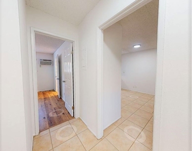 20353 Saticoy St. - Photo Thumbnail 9