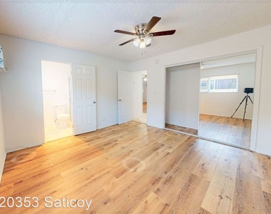 20353 Saticoy St. - Photo Thumbnail 12