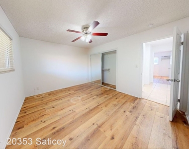 20353 Saticoy St. - Photo Thumbnail 23