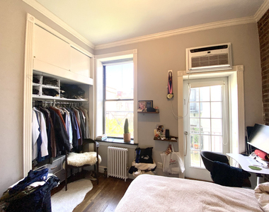 Mott & Prince St - Photo Thumbnail 4