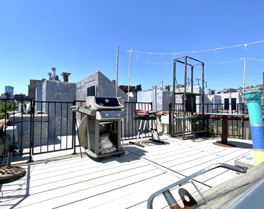 Mott & Prince St - Photo Thumbnail 11