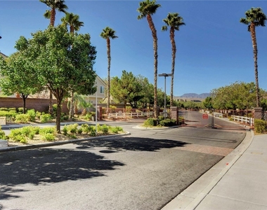 2576 Velez Valley Way - Photo Thumbnail 2