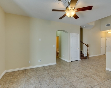 1527 Knudson Court - Photo Thumbnail 5