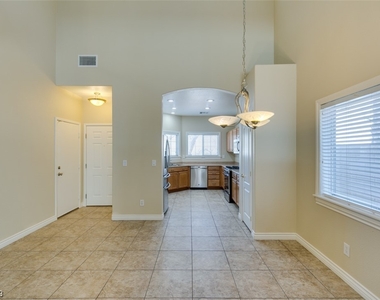 1527 Knudson Court - Photo Thumbnail 7