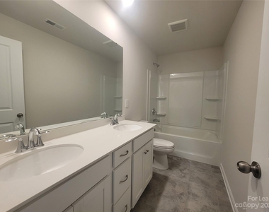 15637 Wensea Lane - Photo Thumbnail 23