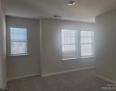 15637 Wensea Lane - Photo Thumbnail 16