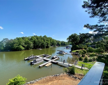 9808 Emerald Point Drive - Photo Thumbnail 15