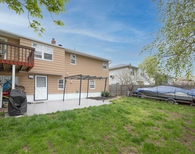 102 Hillside Avenue - Photo Thumbnail 26