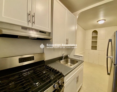 560 West 218th Street - Photo Thumbnail 10