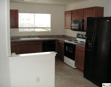 642 Northhill Circle - Photo Thumbnail 9